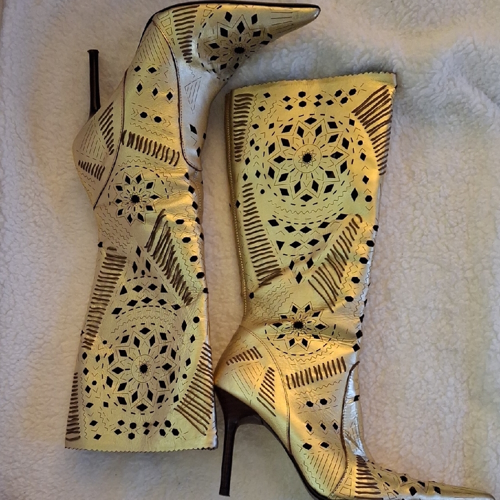 STEVE MADDEN Gold Stiletto Heel Boots